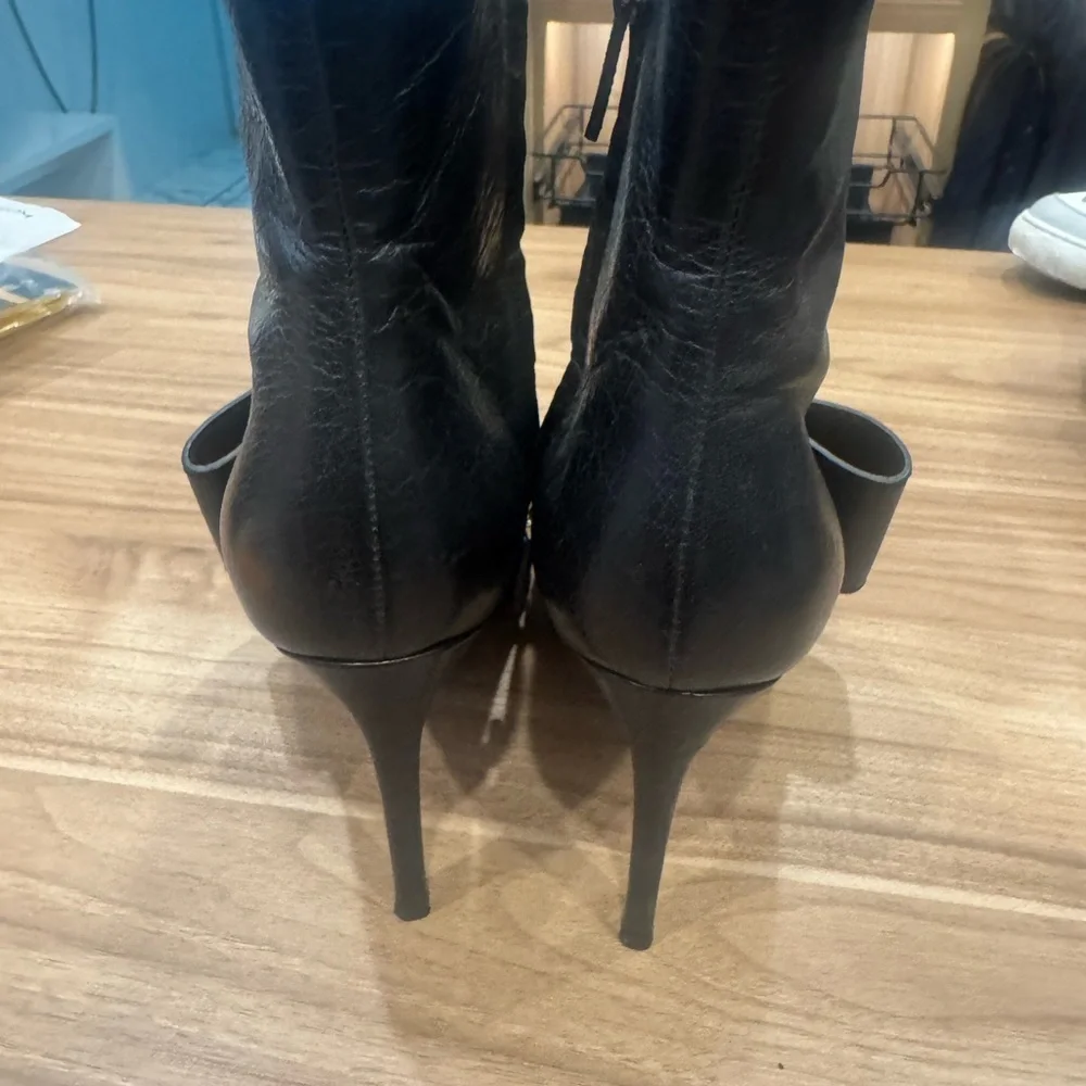 Valentino Garavani Black Leather Ankle Booties